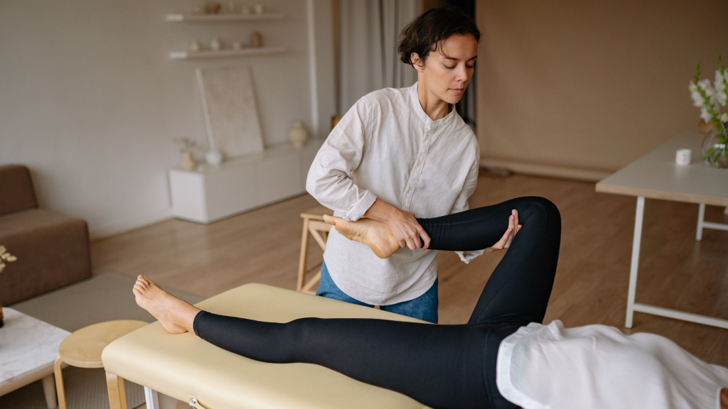Massage for Body Pain and Fatigue: Benefits, Uses and Safety